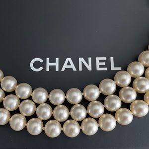 VINTAGE 3 ROW CHANEL PEARLS CHOKER NECKLACE
